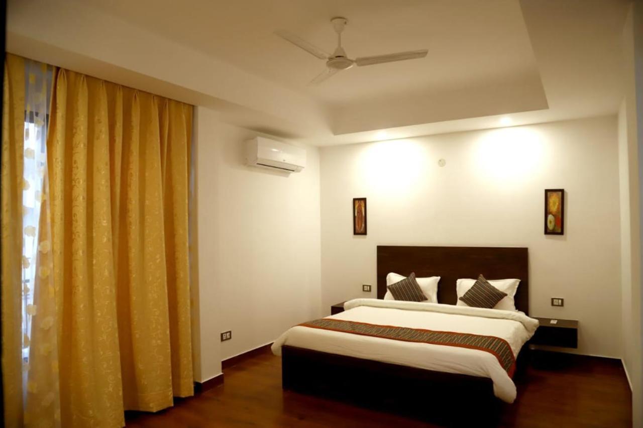 Country Inn Hotels & Resorts Вриндавана Экстерьер фото
