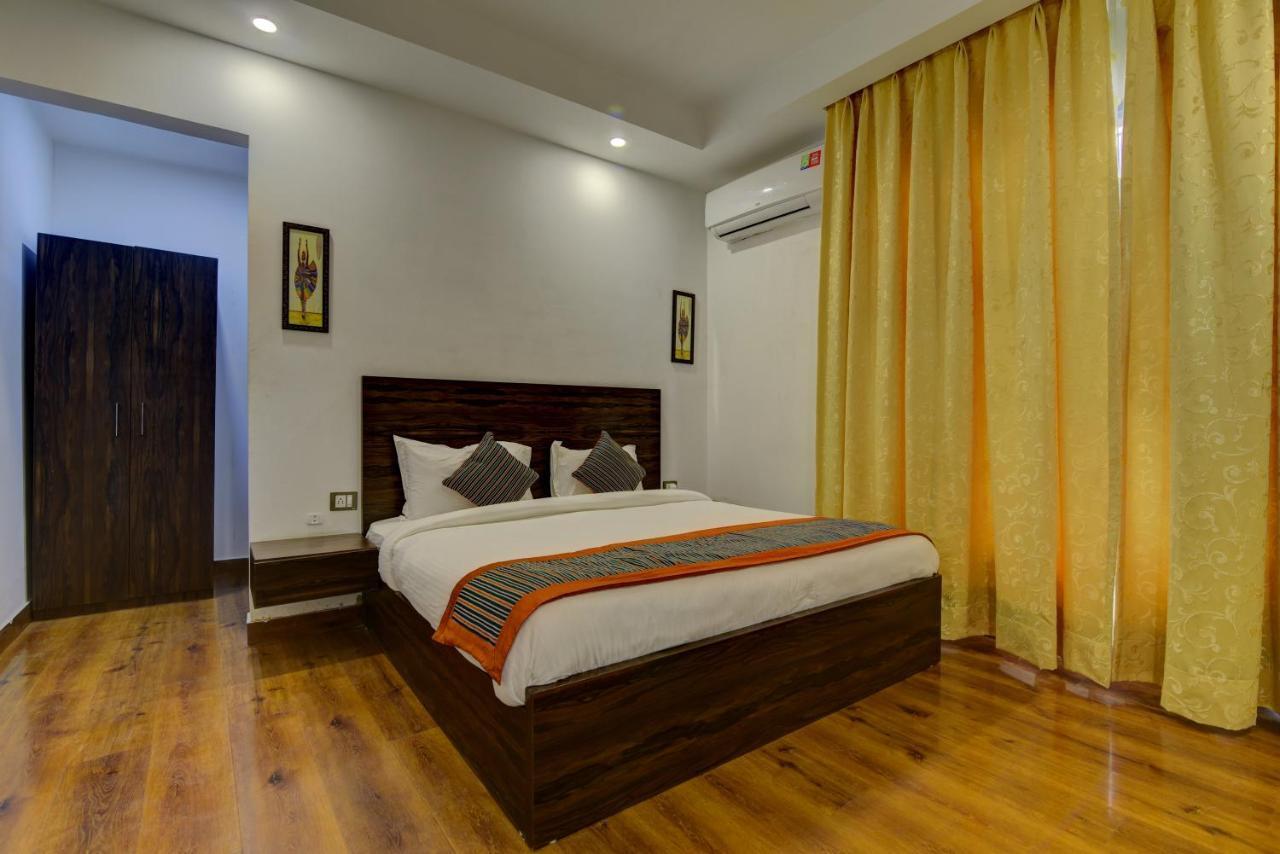 Country Inn Hotels & Resorts Вриндавана Экстерьер фото
